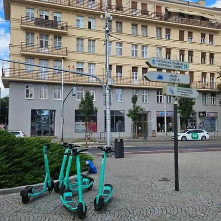 110m2 Old Town On Danube Promenade 3br 2ba Up To 9 Guests Apartment