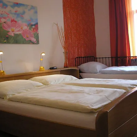 110m2 Old Town On Danube Promenade 3br 2ba Up To 9 Guests Apartment